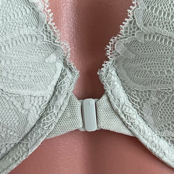 Victoria's Secret Racerback Front Closure Lined Padded Green Demi Bra  Size 32DD - Picture 2 of 10